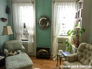 Living room - Photo 1 of 4
