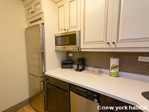 Kitchen - Photo 3 of 4