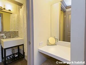 Bathroom - Photo 3 of 4 Bathroom - Photo 3 of 4