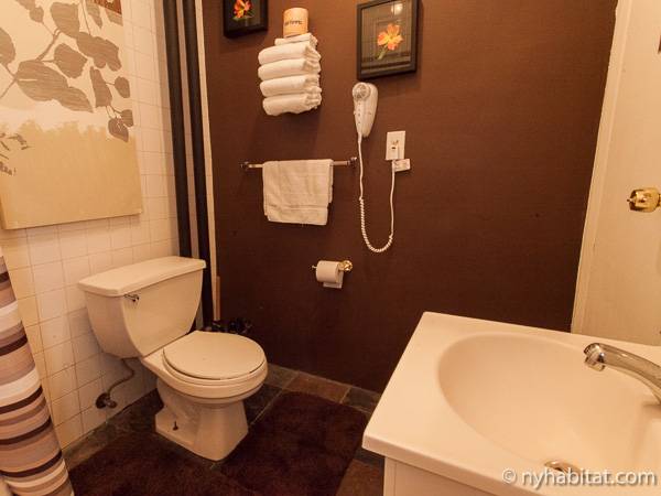 Bathroom - Photo 3 of 4