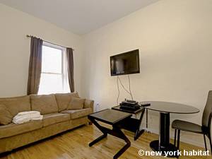 Living room - Photo 1 of 4