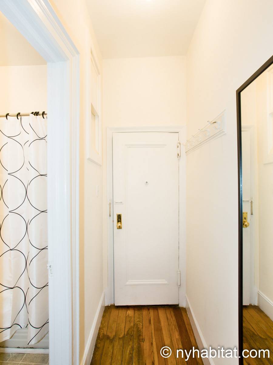 New York Apartment Alcove Studio Apartment Rental in Ridgewood, pic