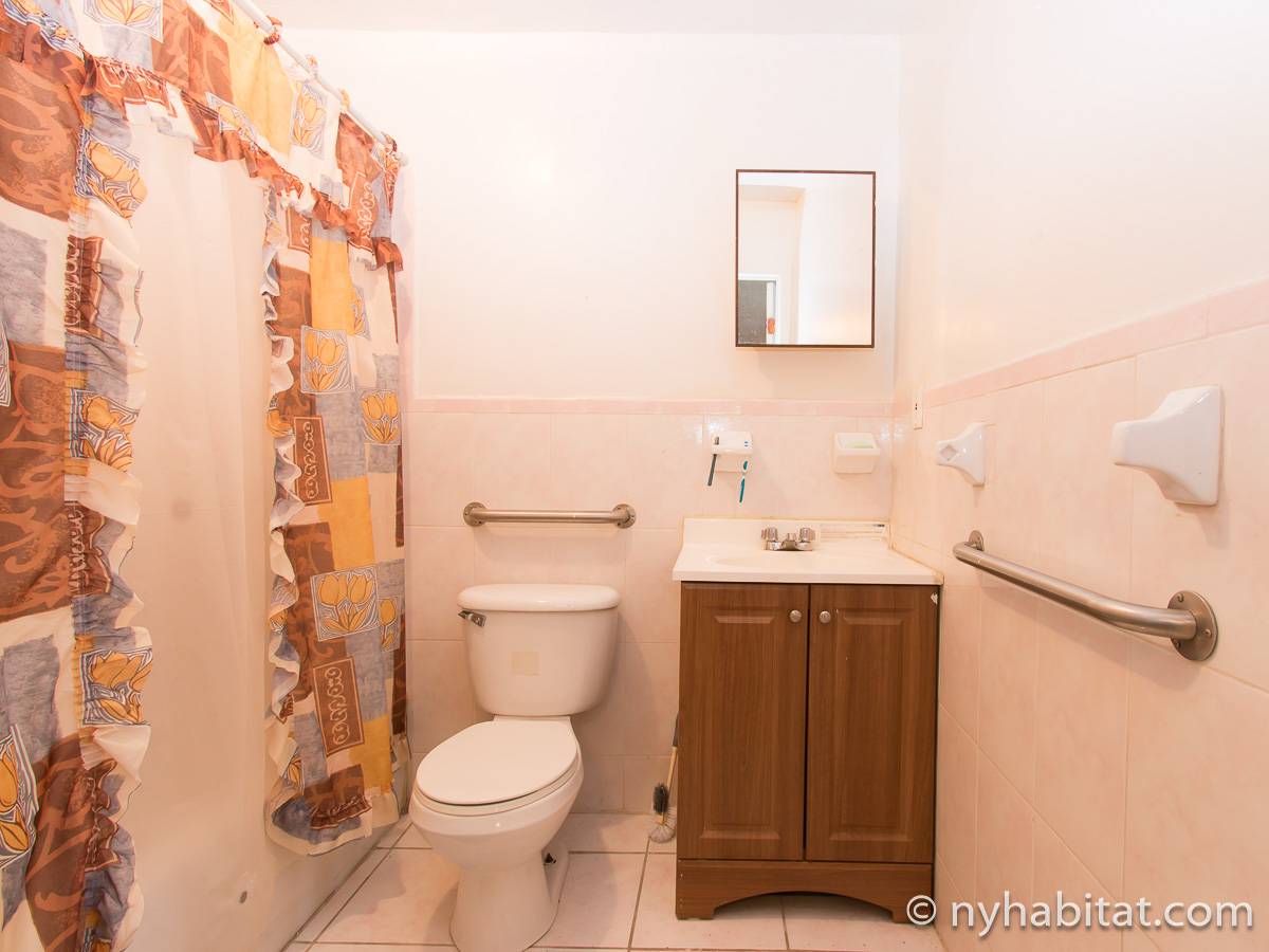 Badezimmer 1 - Photo 2 von 2