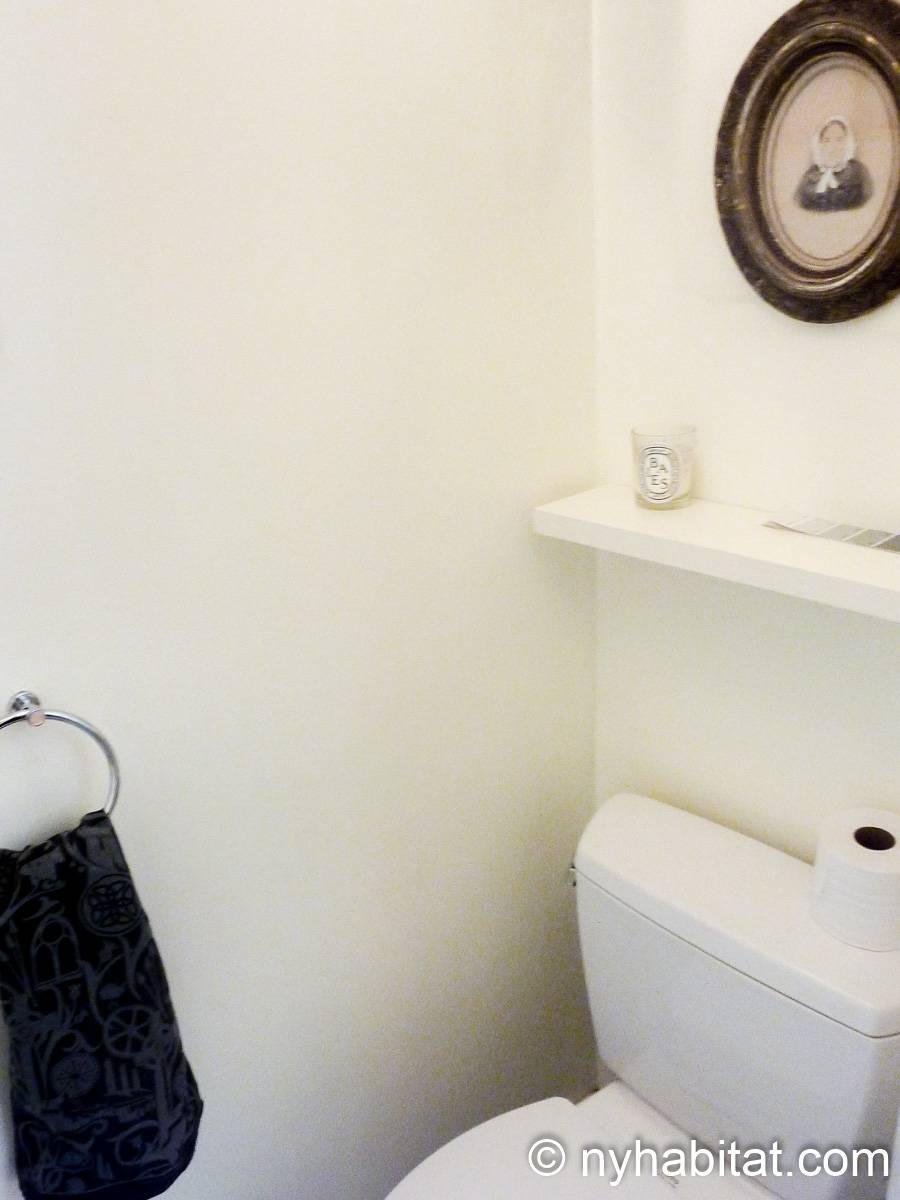 Bathroom 3 - Photo 2 of 2