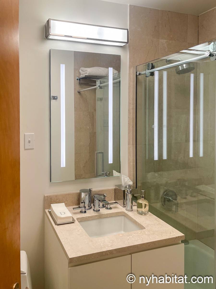 Bathroom - Photo 2 of 2 Bathroom - Photo 2 of 2