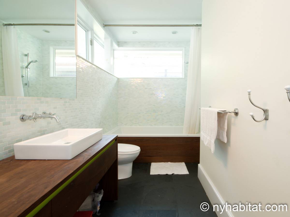 Salle de bain 2 - Photo 1 sur 3