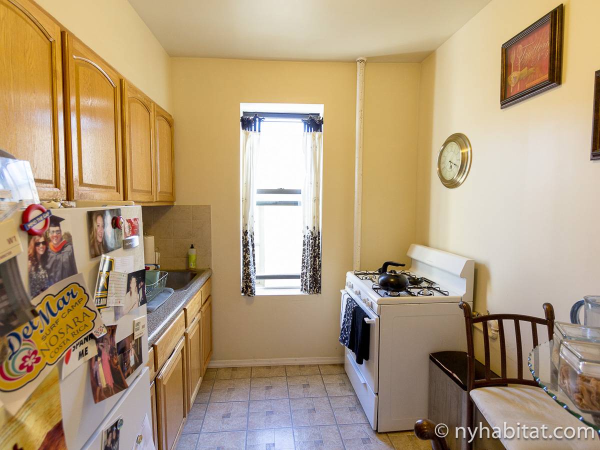 Kitchen - Photo 2 of 4