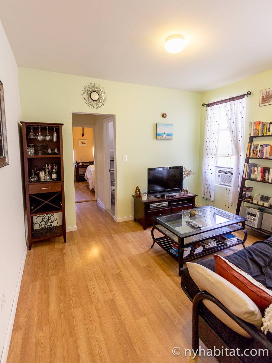Living room - Photo 6 of 6