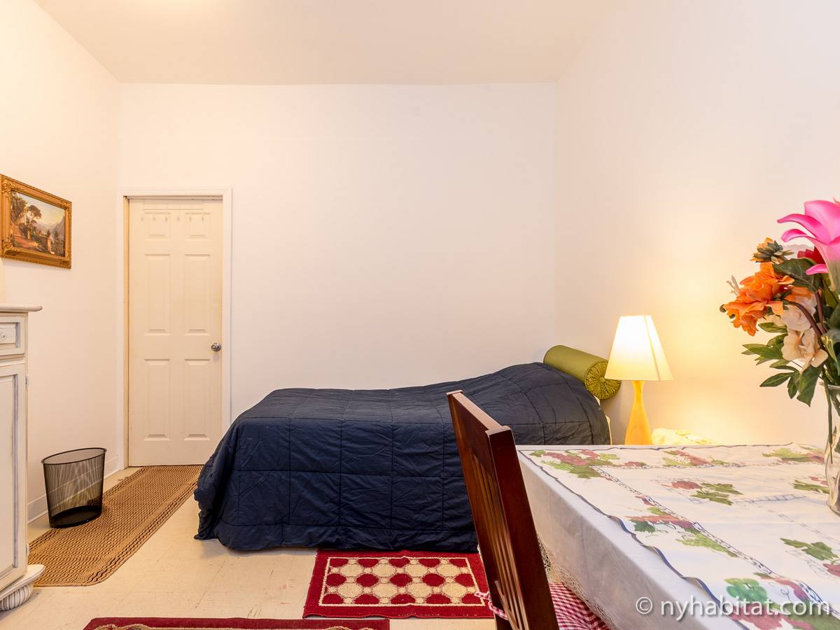 Schlafzimmer 2 - Photo 2 von 4