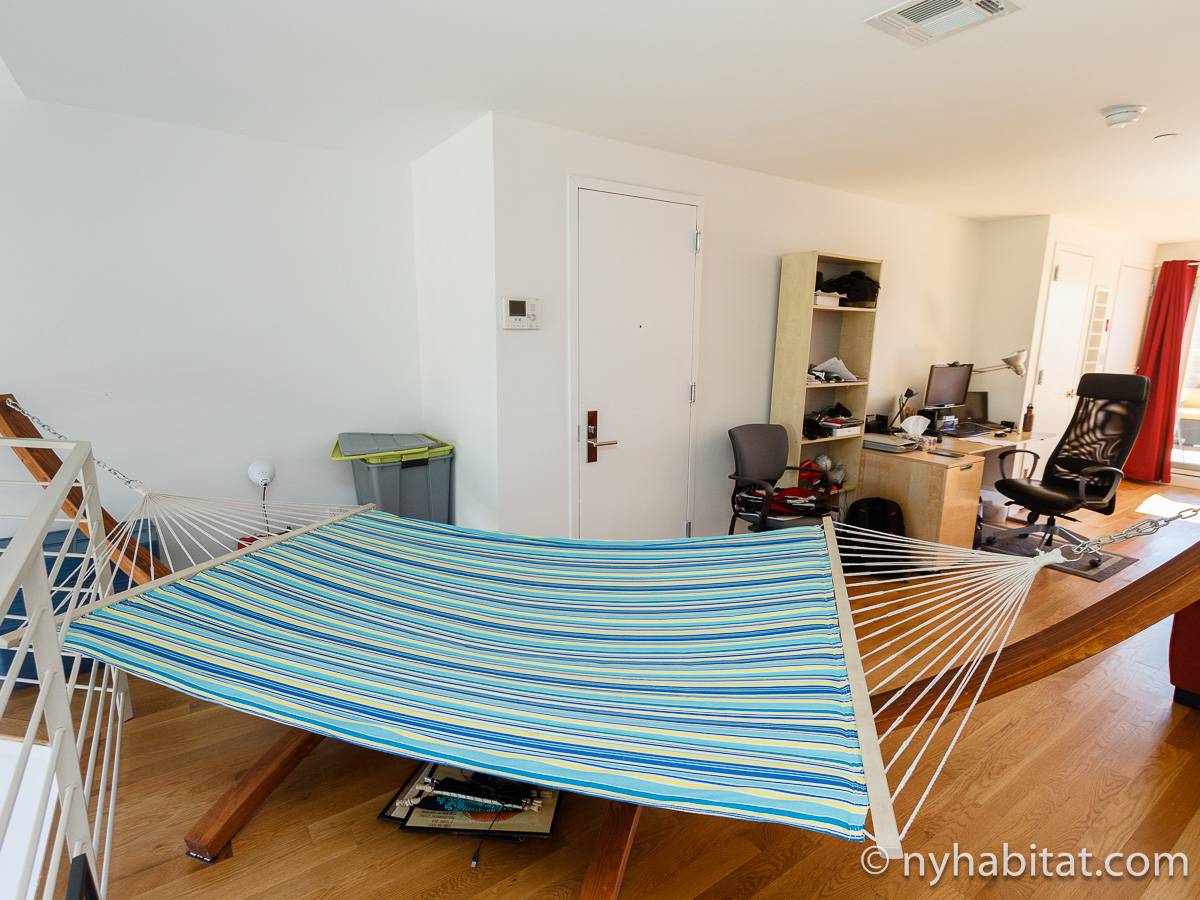 Living room 3 - Photo 2 of 6