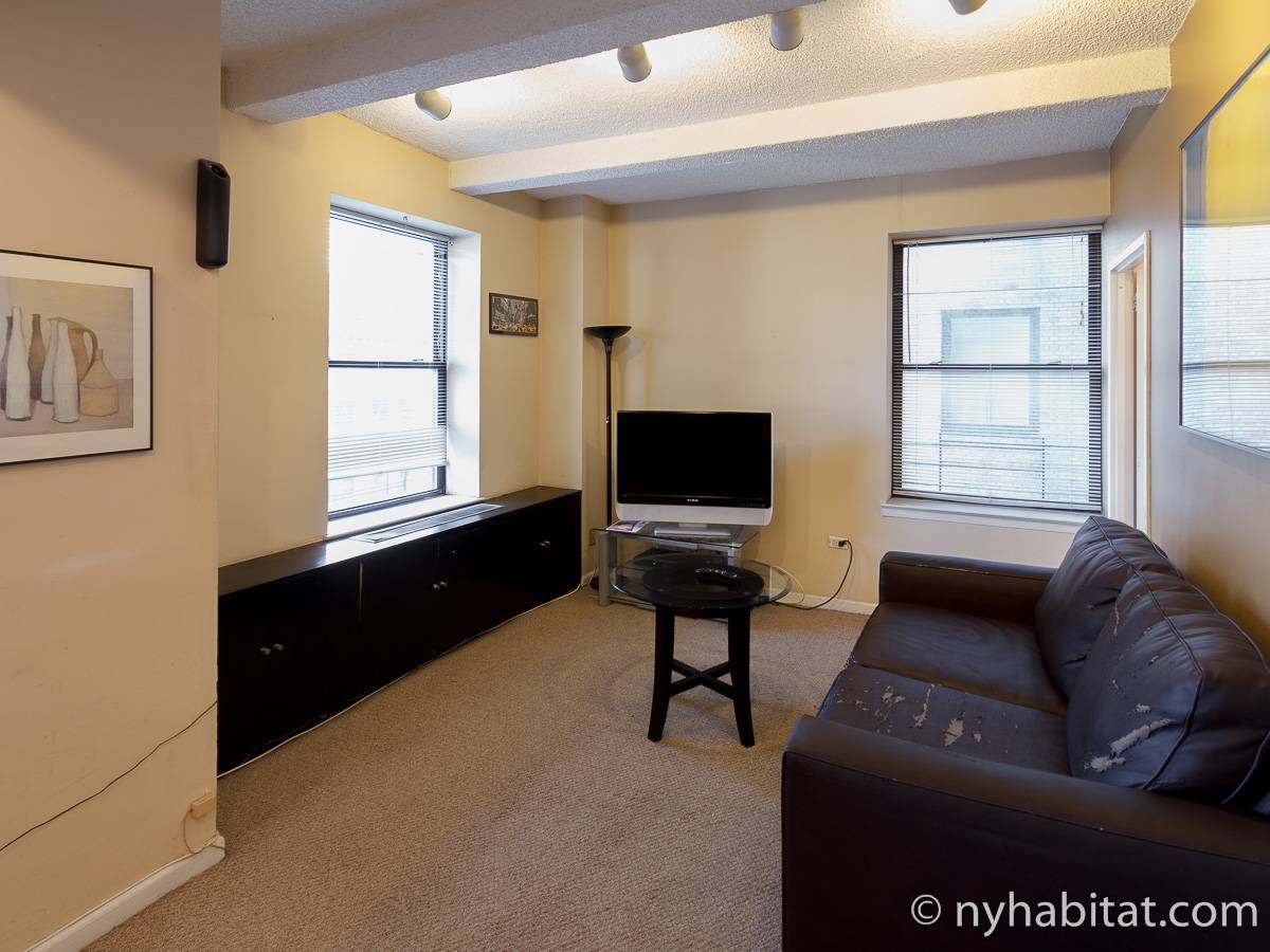 Living room - Photo 1 of 4