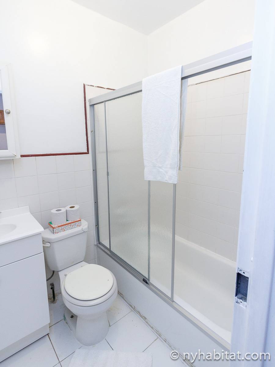 Bathroom - Photo 2 of 2 Bathroom - Photo 2 of 2