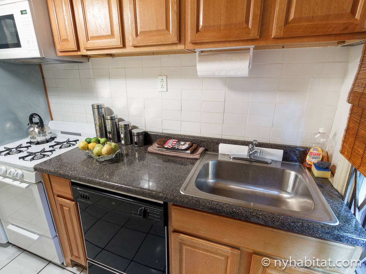 Kitchen - Photo 2 of 4