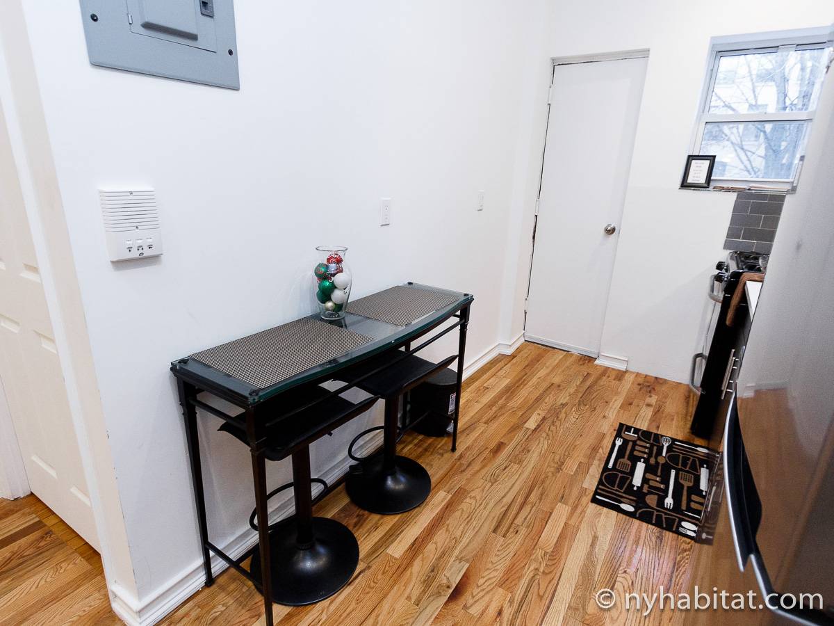 New York 2 Bedroom Apartment Rental in Bedford