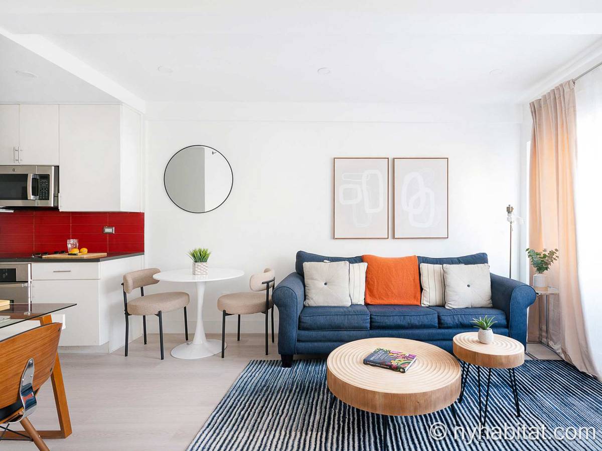 Living room - Photo 3 of 7 Living room - Photo 3 of 7