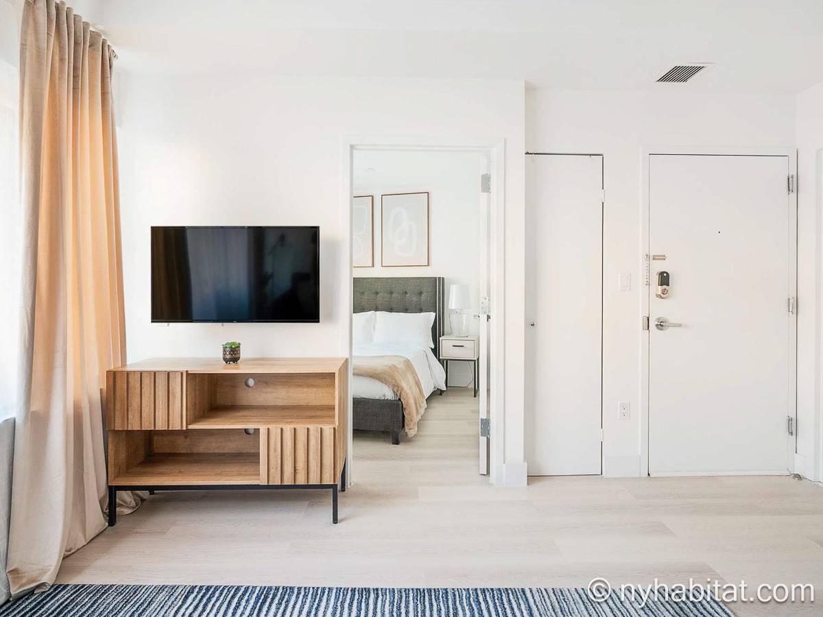 Living room - Photo 6 of 7 Living room - Photo 6 of 7