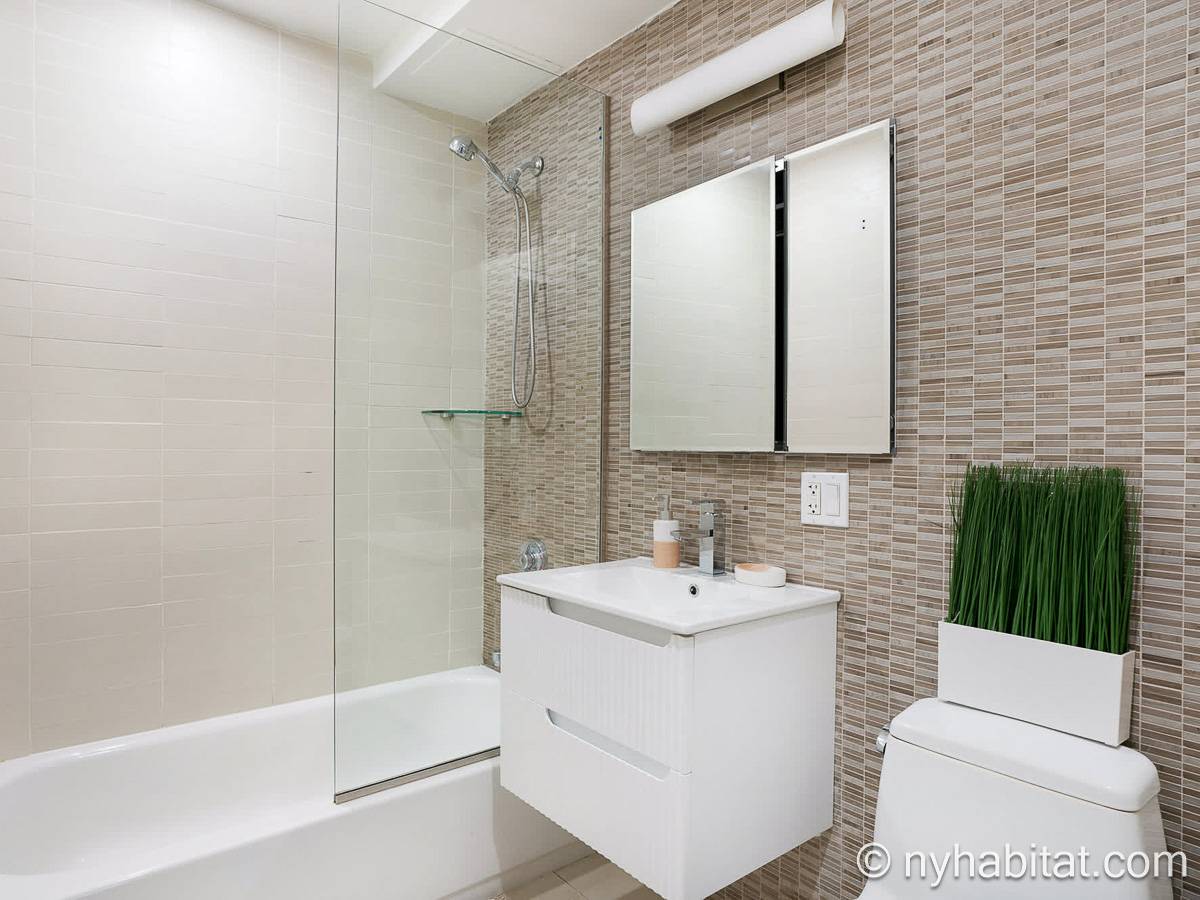 Bathroom - Photo 2 of 2 Bathroom - Photo 2 of 2