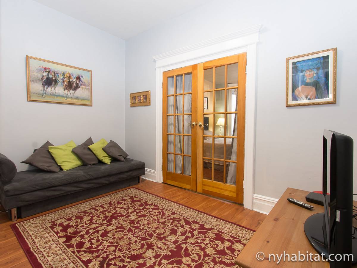 New York Apartment 2 Bedroom Apartment Rental in Ridgewood, Queens (NY