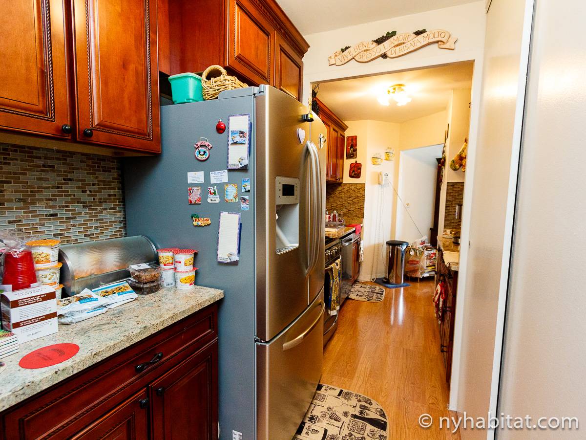 New York Roommate Room for rent in Woodside, Queens 3 Bedroom