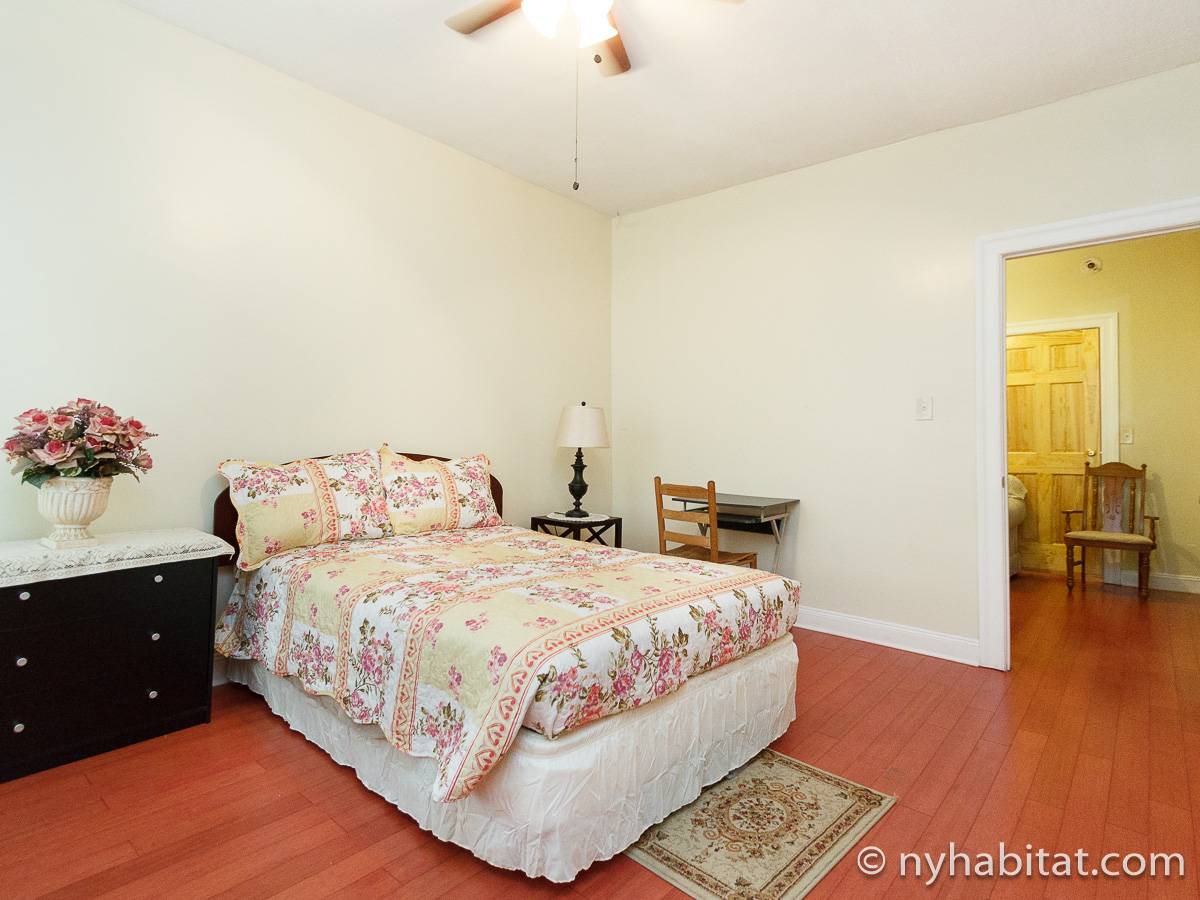 New York Roommate Room for rent in Brooklyn 3 Bedroom apartment (NY