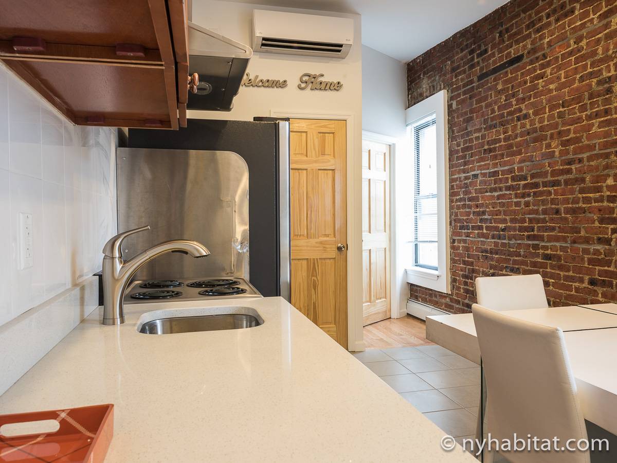 Kitchen - Photo 5 of 6