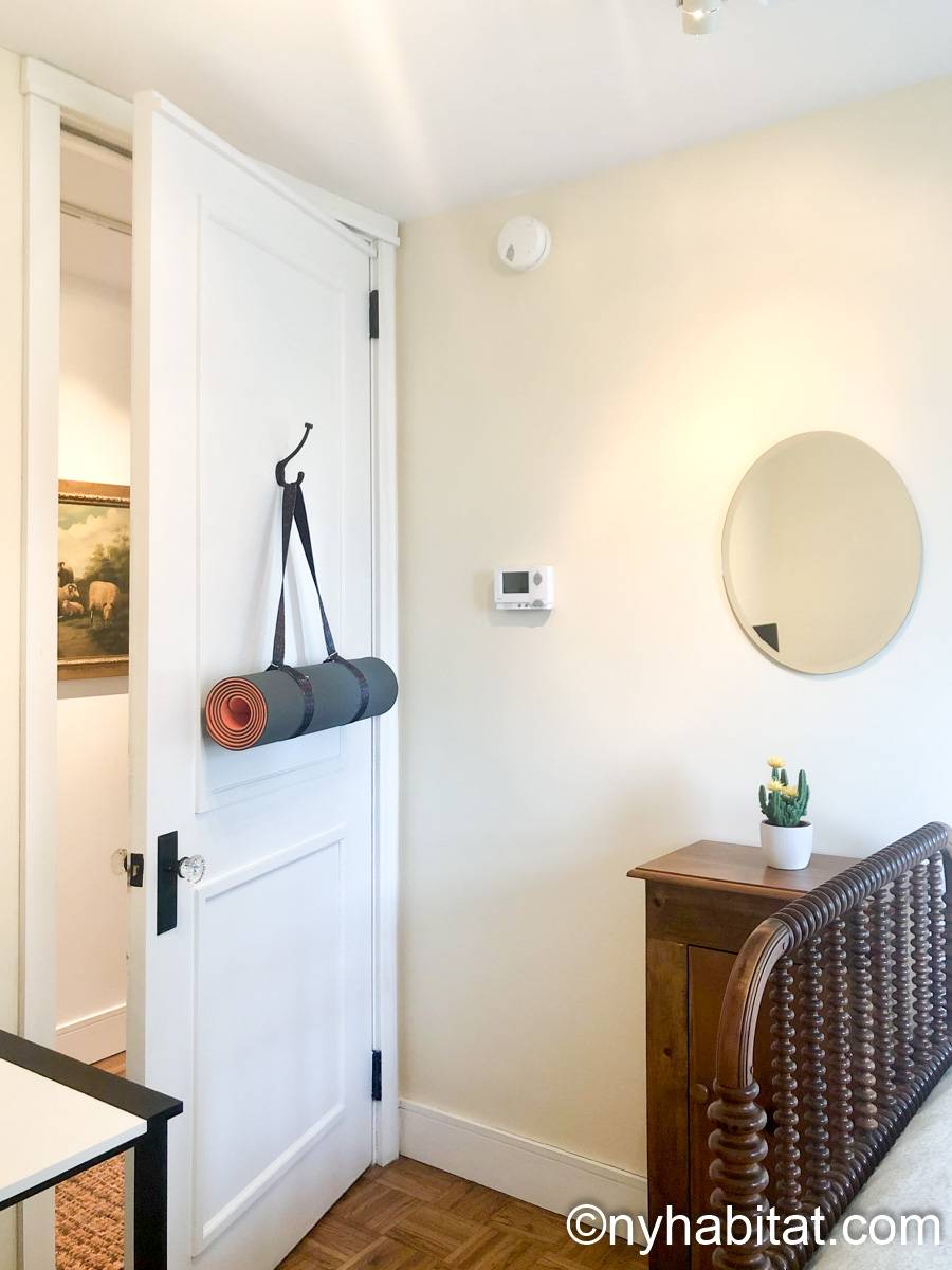 Bedroom - Photo 3 of 3