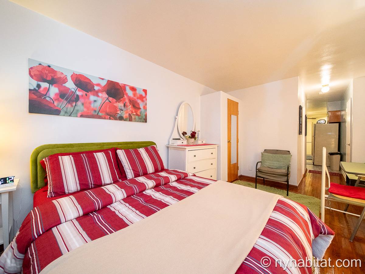 Bedroom - Photo 5 of 9