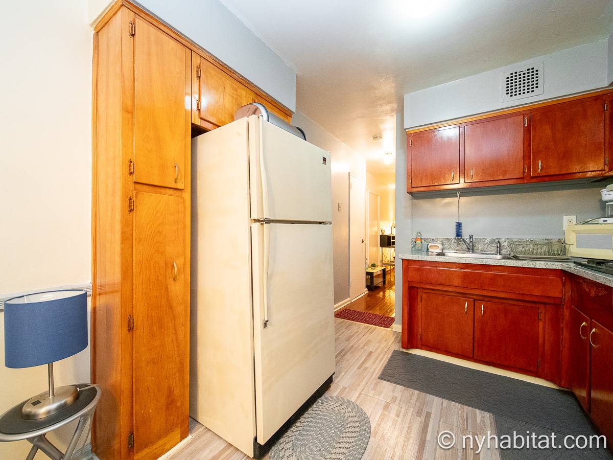 Kitchen - Photo 2 of 6