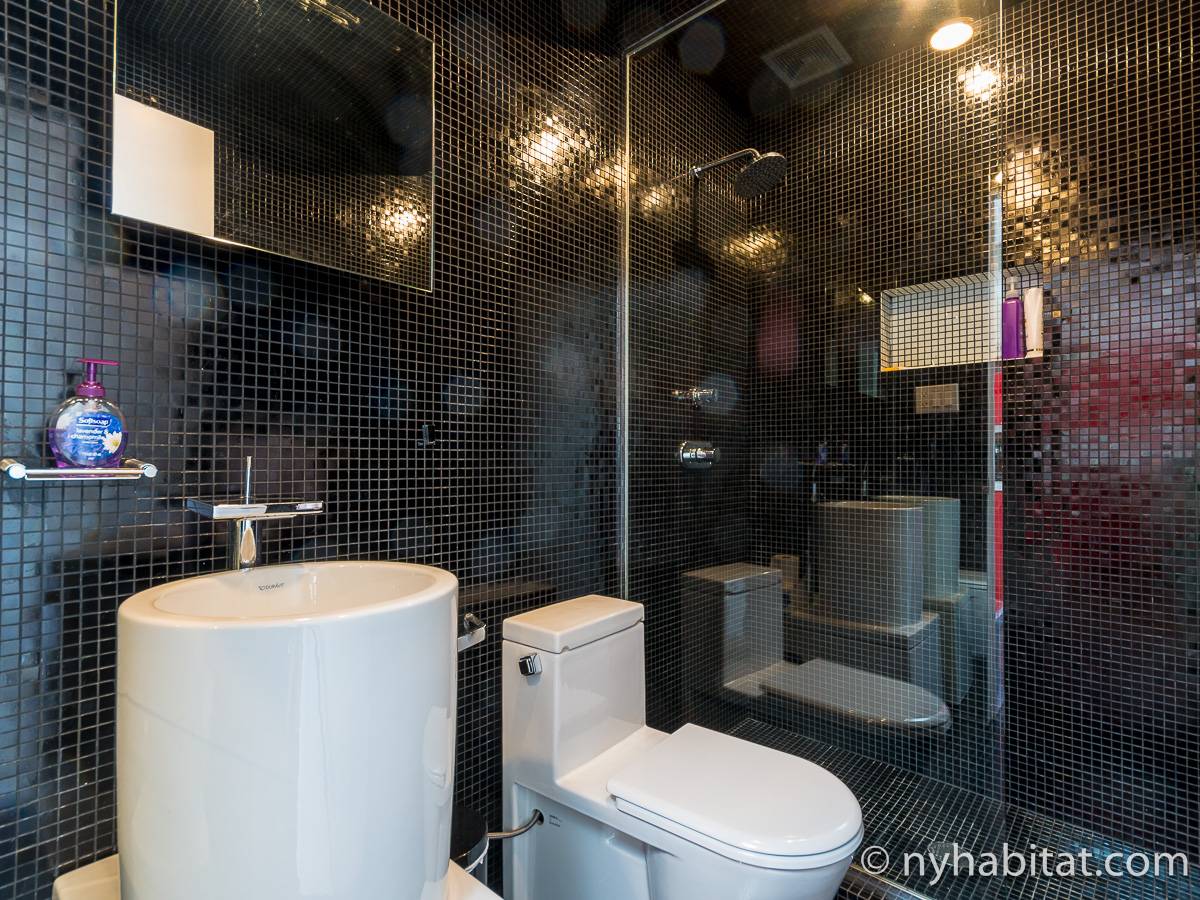 Salle de bain 1 - Photo 1 sur 2