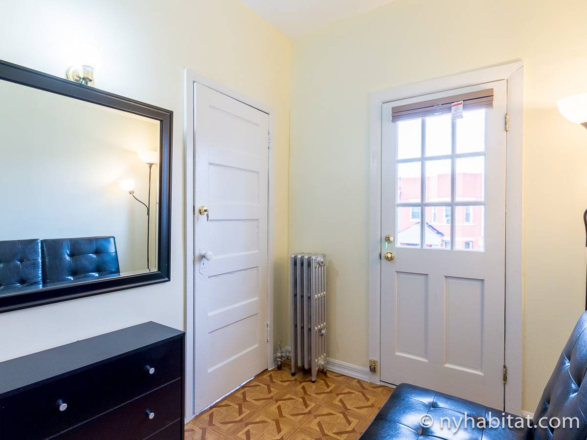 New York Roommate Room for rent in Flatbush, Brooklyn 5 Bedroom