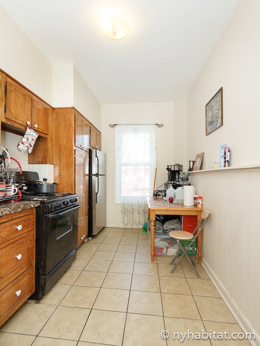 New York Roommate Room for rent in Flatbush, Brooklyn 5 Bedroom