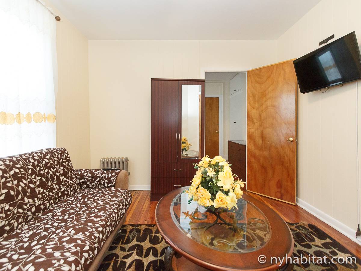 New York Roommate Room for rent in Flatbush, Brooklyn 5 Bedroom