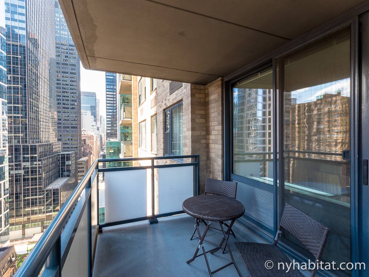 New York Apartment 2 Bedroom Apartment Rental in Midtown East (NY17159)