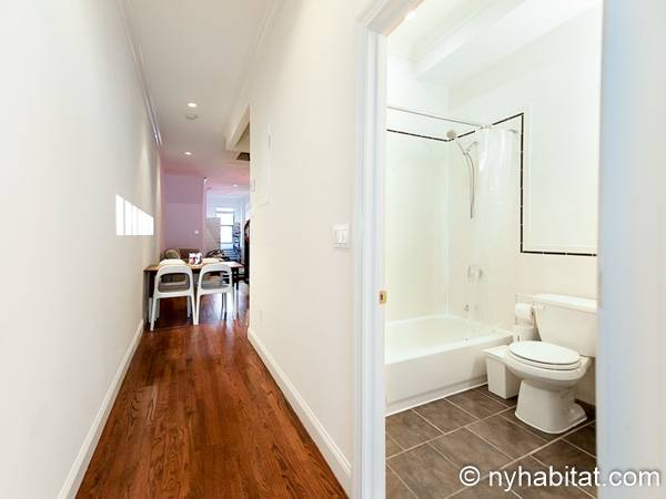 Baño 1 - Photo 2 de 2