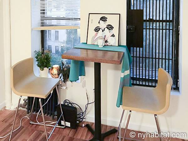 Living room - Photo 5 of 5 Living room - Photo 5 of 5