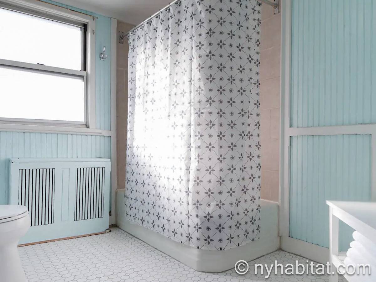 Salle de bain 1 - Photo 1 sur 2