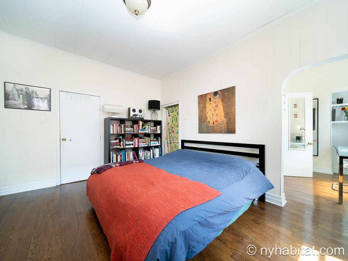 Schlafzimmer - Photo 2 von 5