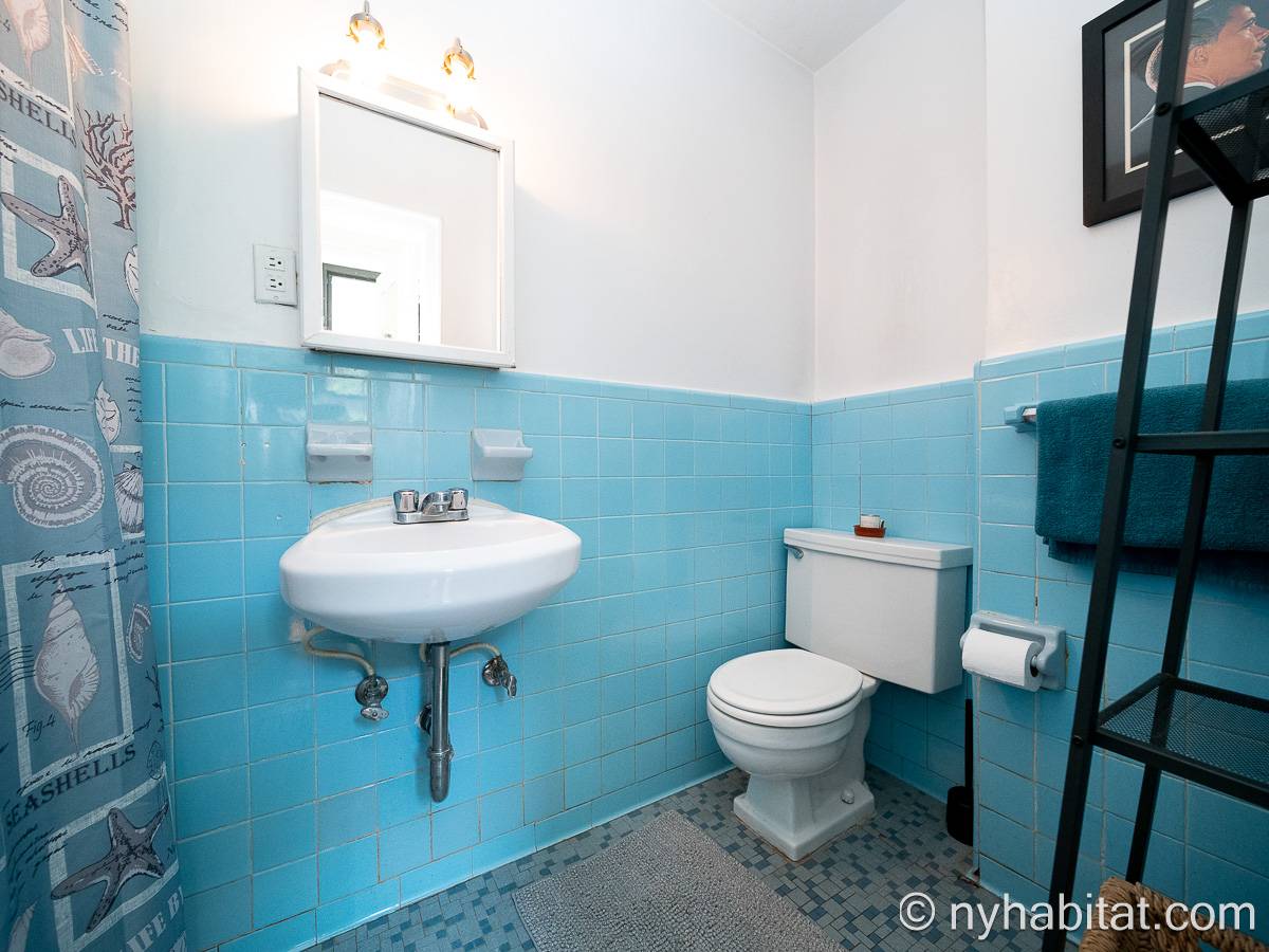 Badezimmer - Photo 1 von 2