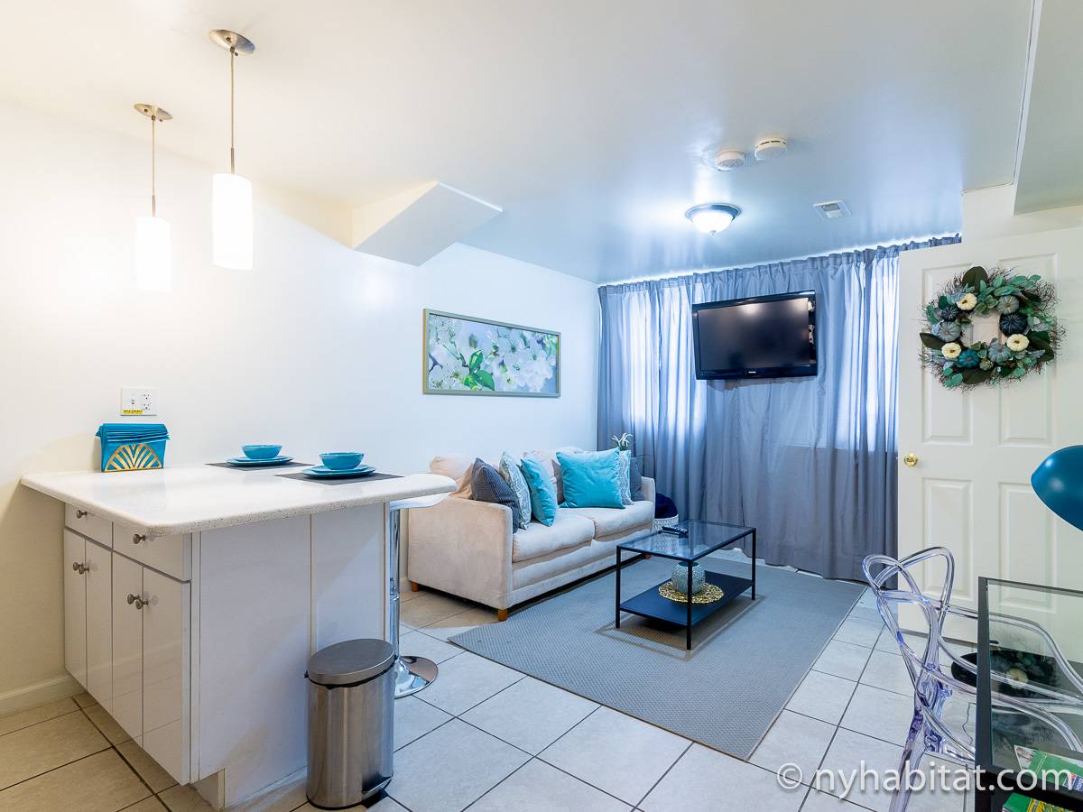 Living room - Photo 4 of 5 Living room - Photo 4 of 5