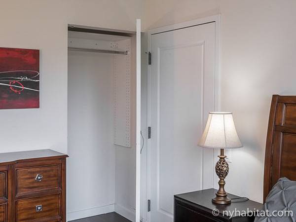 Schlafzimmer 2 - Photo 1 von 3 Schlafzimmer 2 - Photo 1 von 3