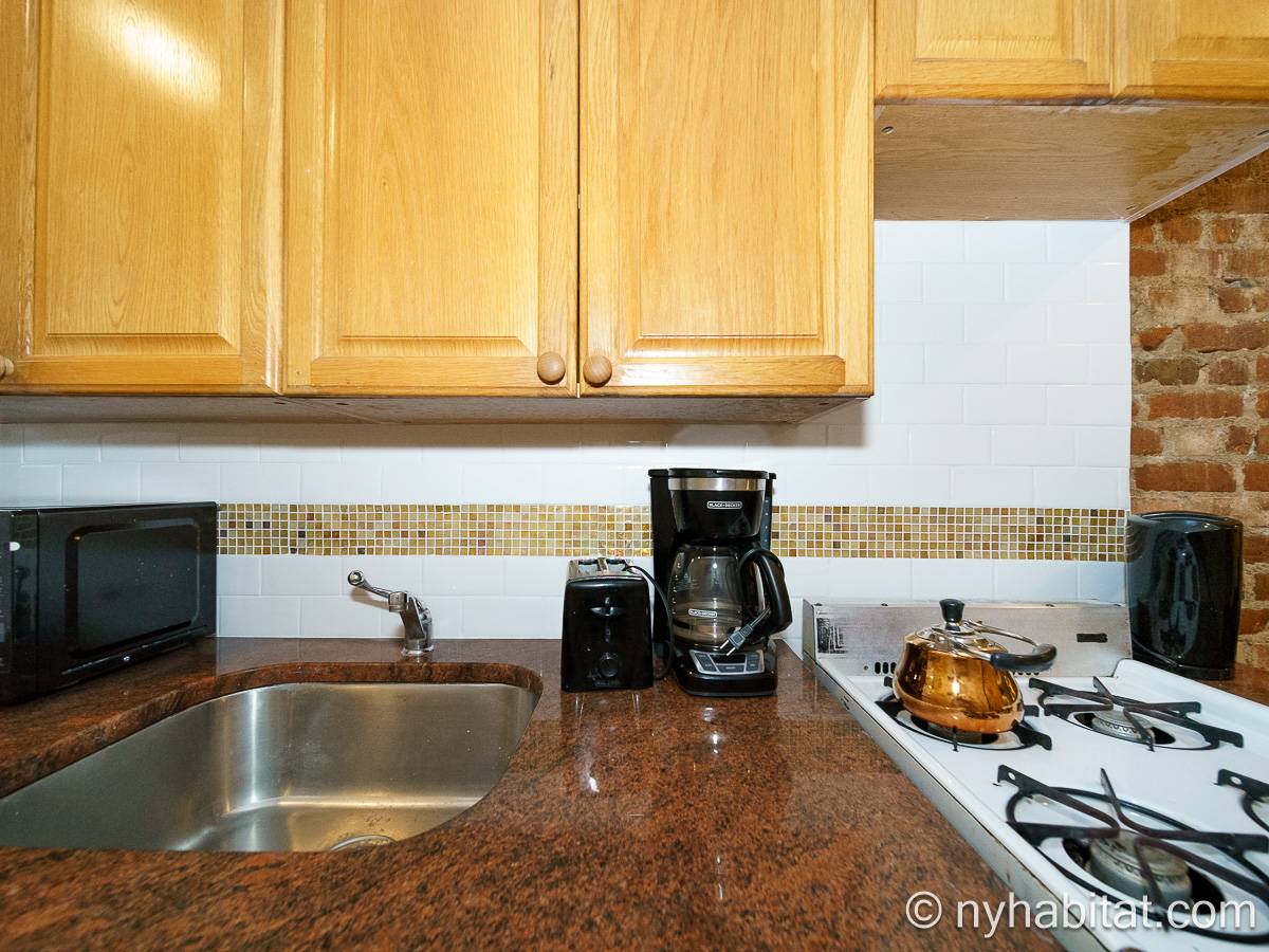 Kitchen - Photo 2 of 4