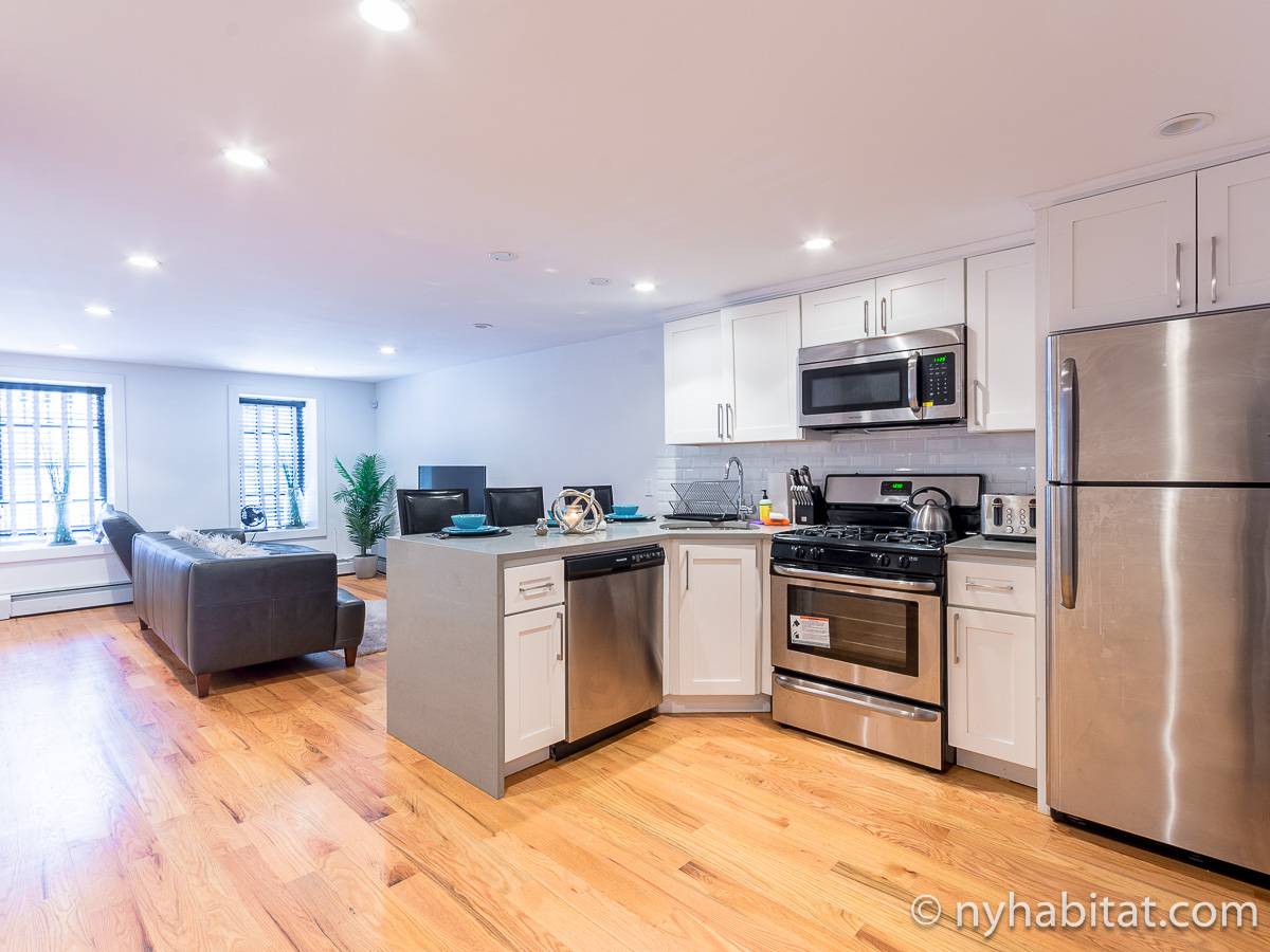 Kitchen - Photo 3 of 6