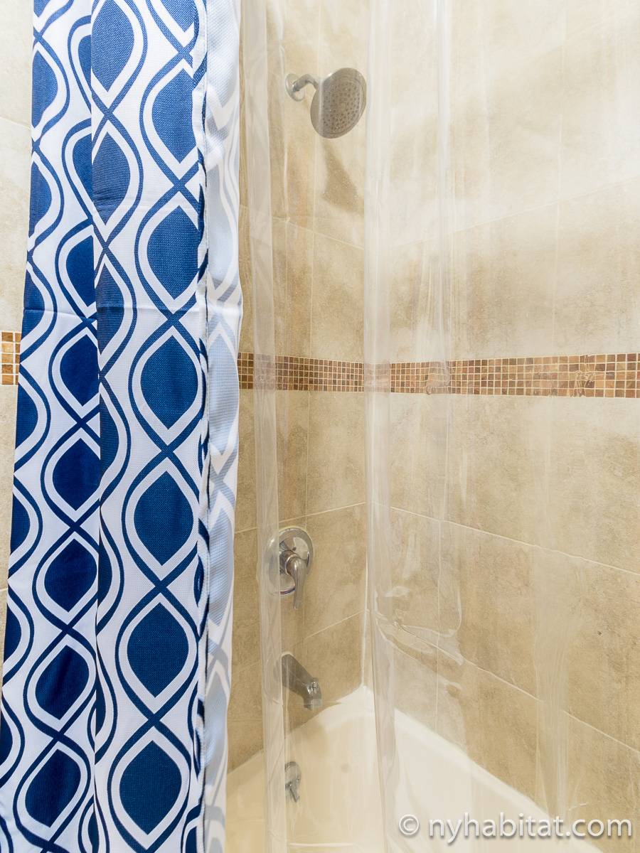 New York Roommate Room for rent in Middle Village, Queens 3 Bedroom apartment (NY17612)