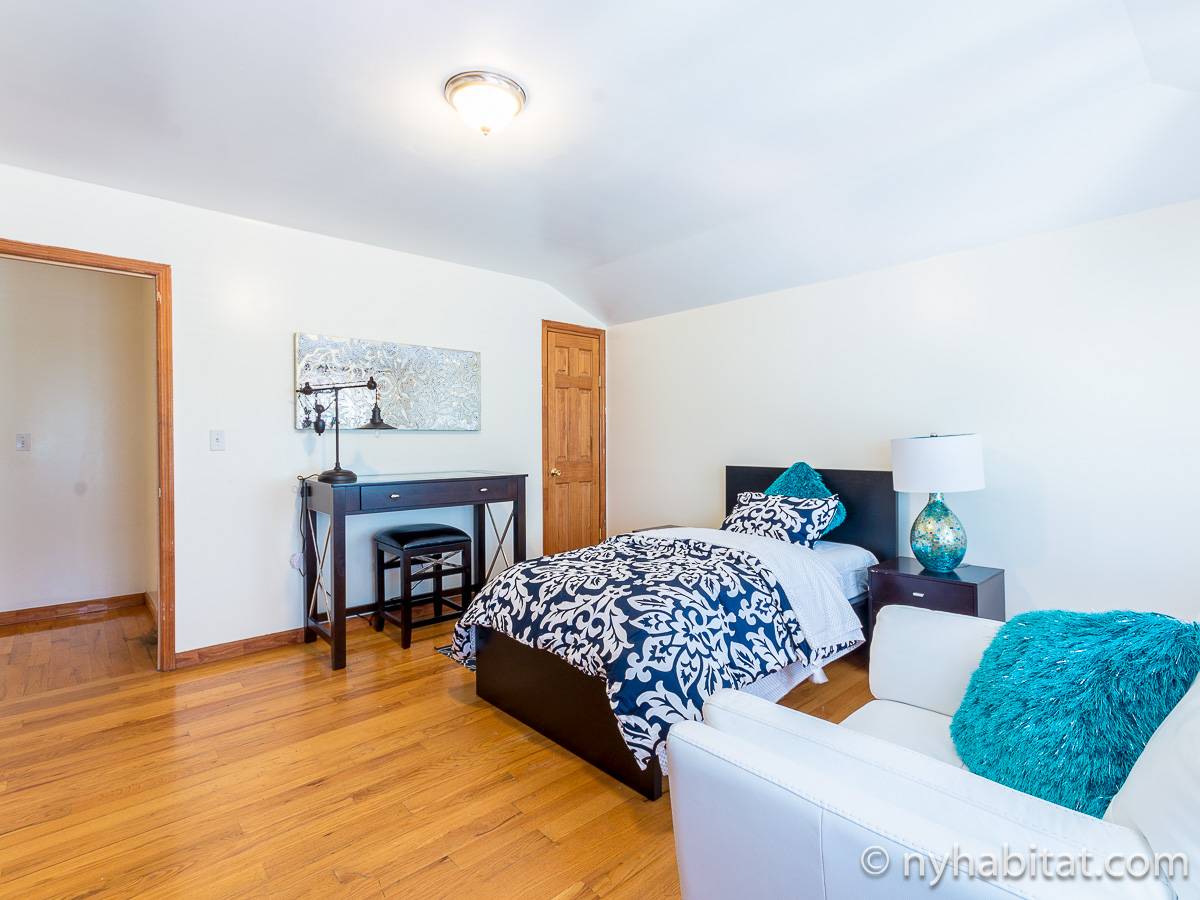 New York Roommate Room for rent in Middle Village, Queens 3 Bedroom apartment (NY17612)