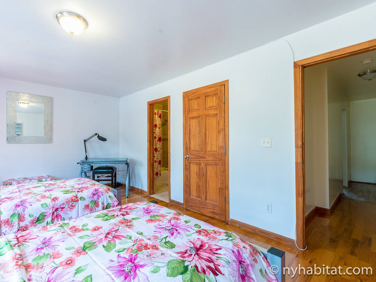 New York Roommate Room for rent in Middle Village, Queens 3 Bedroom