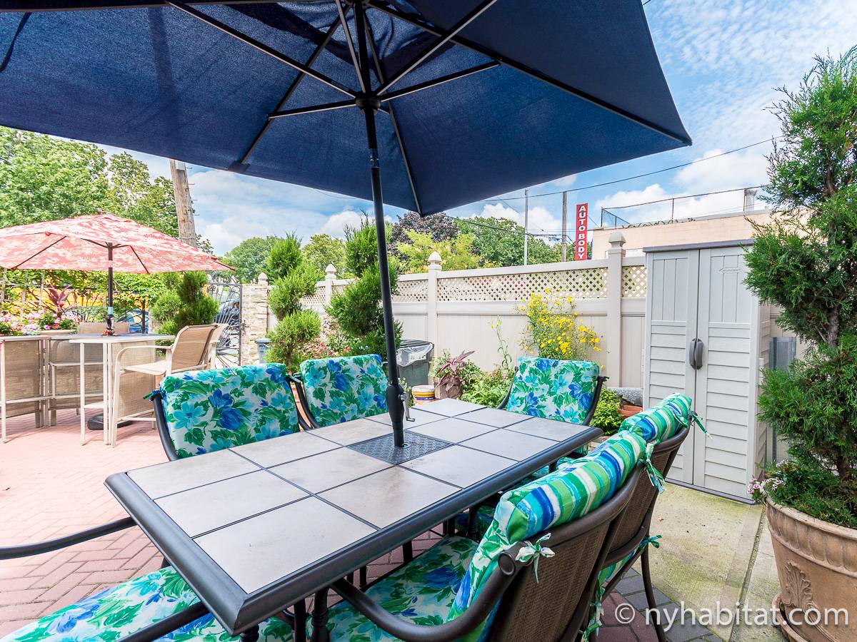 New York Roommate Room for rent in Middle Village, Queens 3 Bedroom