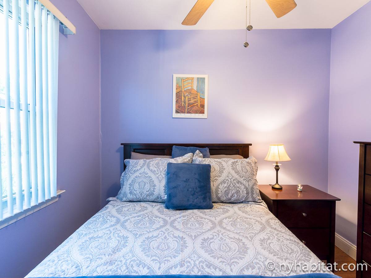 New York Roommate Room for rent in Jackson Heights, Queens 3 Bedroom