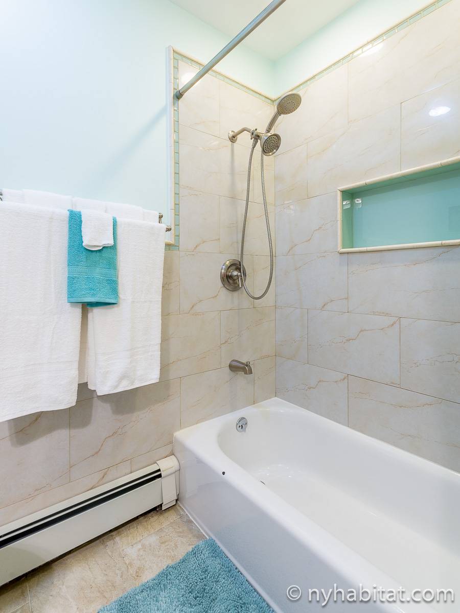 Ba&ntilde;o - Photo 2 de 2