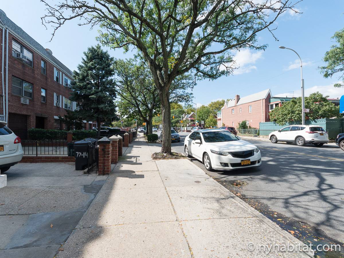 New York Roommate Room for rent in Jackson Heights, Queens 3 Bedroom