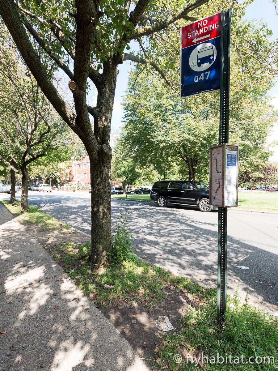 New York Roommate Room for rent in Jackson Heights, Queens 3 Bedroom